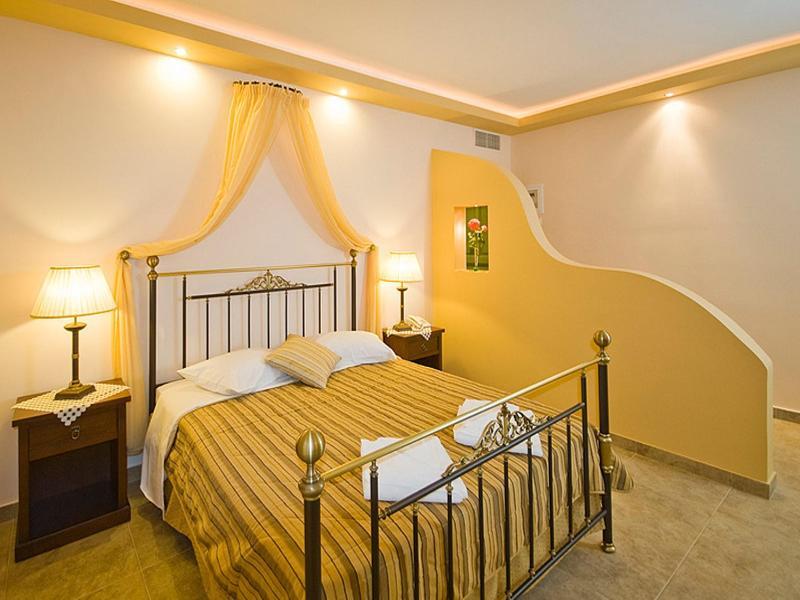 Anassa Deluxe Suites Kamari  Bagian luar foto